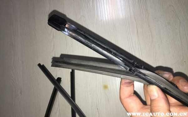 长安悦翔雨刮器尺寸是多少？悦翔雨刮器怎么更换教程