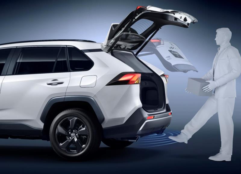 双擎动力能文能武，RAV4荣放2022款畅享驾趣无忧