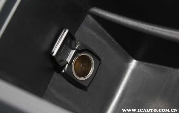 领克03点烟器怎么用？领克03点烟器保险丝位置