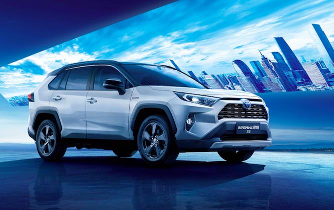 双擎动力能文能武，RAV4荣放2022款畅享驾趣无忧