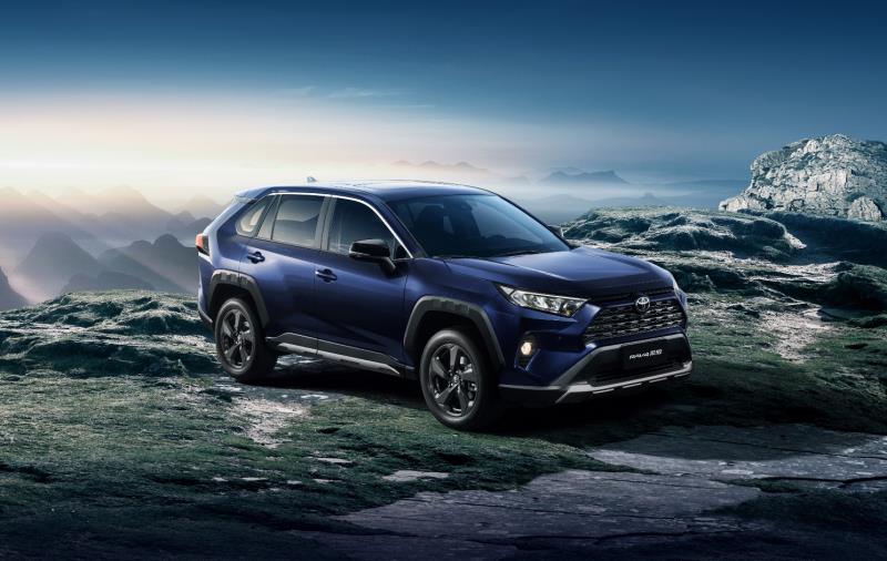 双擎动力能文能武，RAV4荣放2022款畅享驾趣无忧