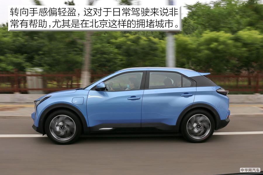 让每一次出行更从容 试驾哪吒U电动SUV